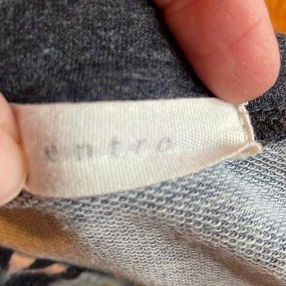 entro 3/4 sleeve babydoll top - navy with pink flowers size large - Picture 4 of 5